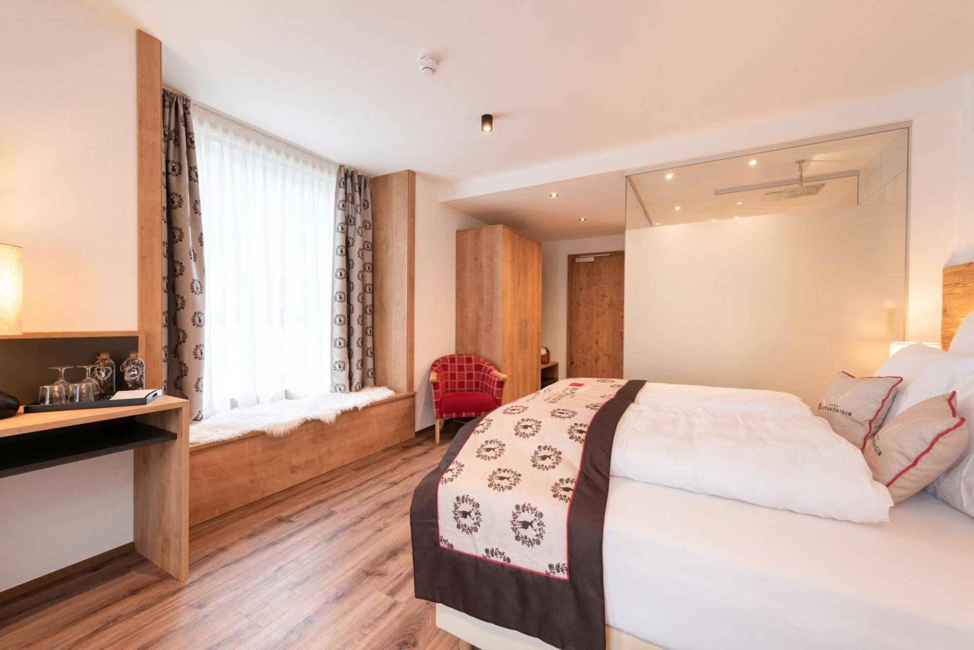 Hotel Alpenkoenigin - Sommer Silvretta Premium Card Inklusive ゼー エクステリア 写真