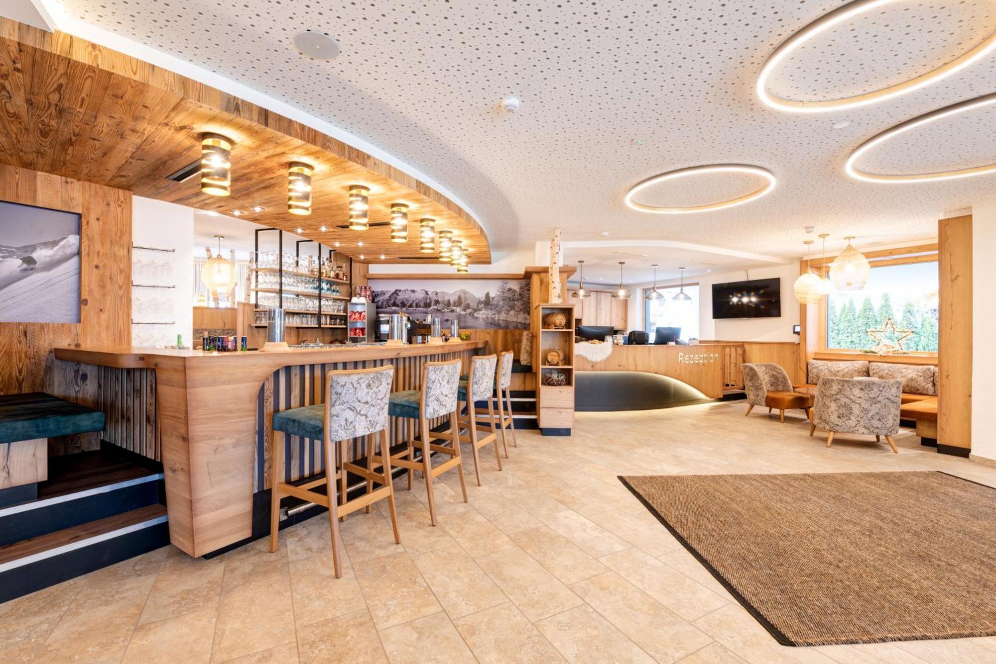 Hotel Alpenkoenigin - Sommer Silvretta Premium Card Inklusive ゼー エクステリア 写真