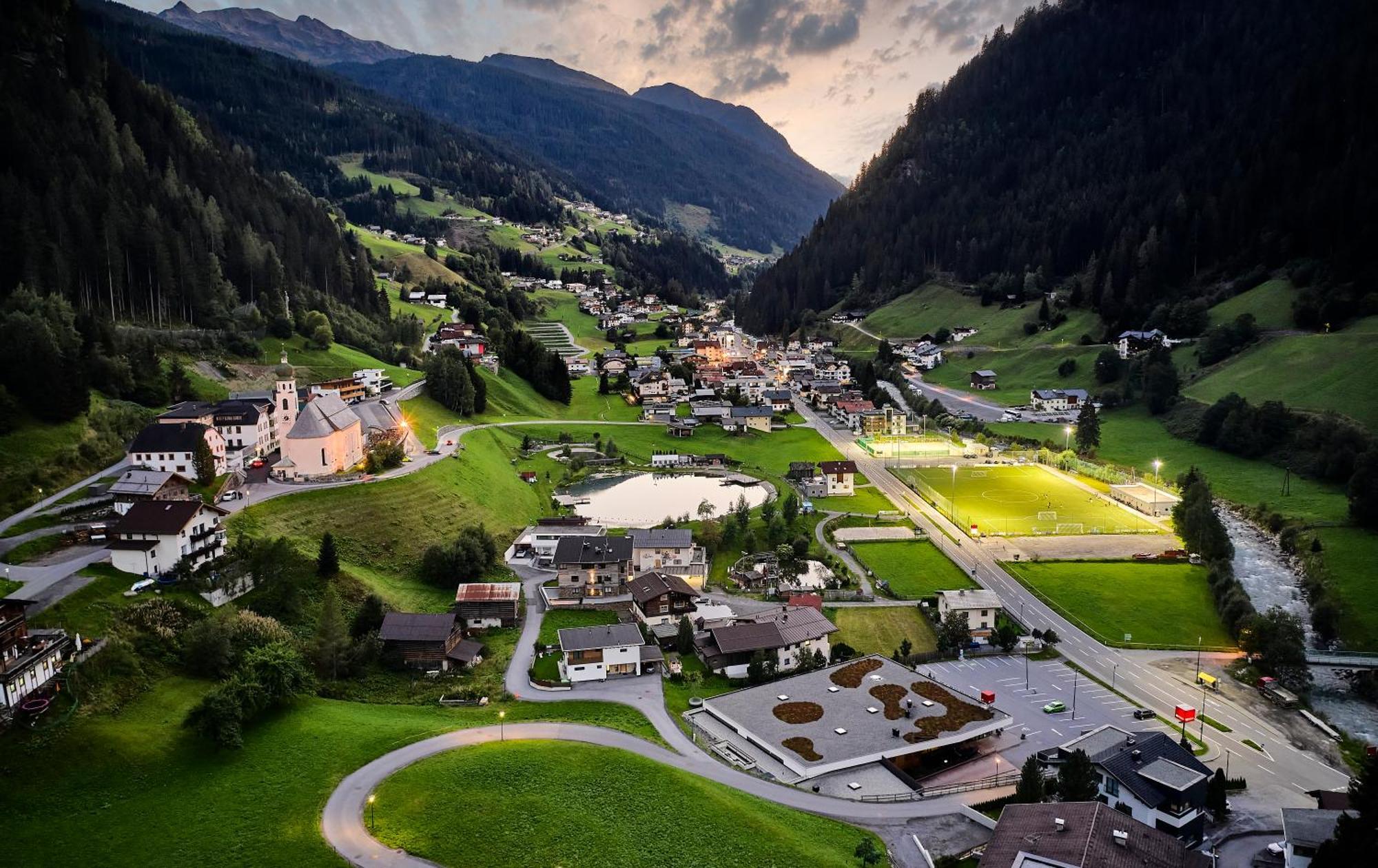 Hotel Alpenkoenigin - Sommer Silvretta Premium Card Inklusive ゼー エクステリア 写真