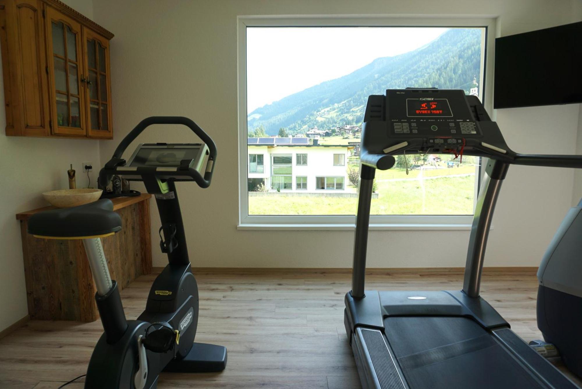 Hotel Alpenkoenigin - Sommer Silvretta Premium Card Inklusive ゼー エクステリア 写真