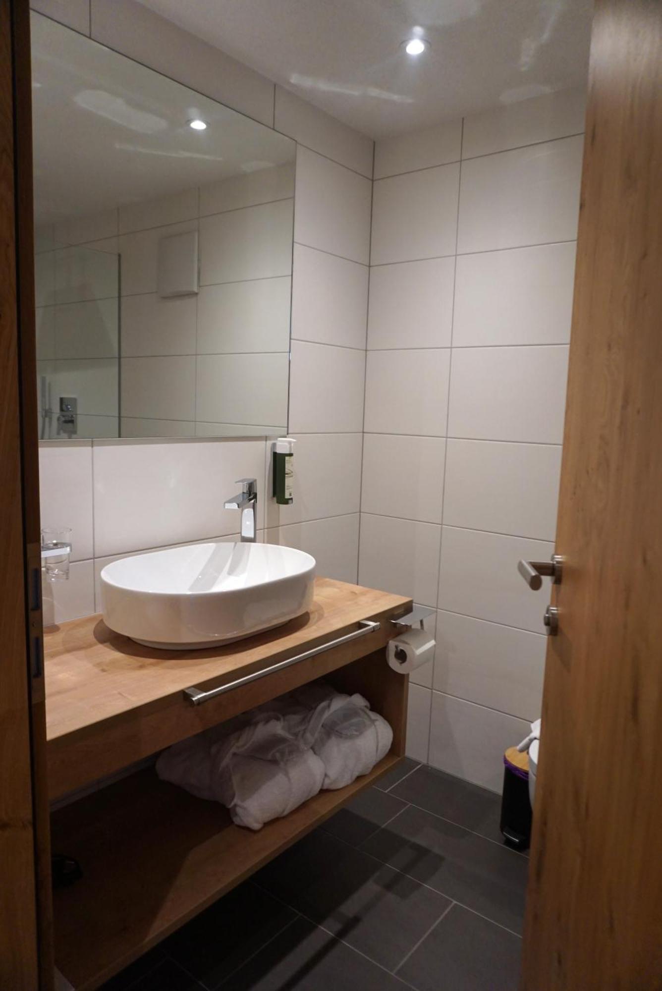 Hotel Alpenkoenigin - Sommer Silvretta Premium Card Inklusive ゼー エクステリア 写真