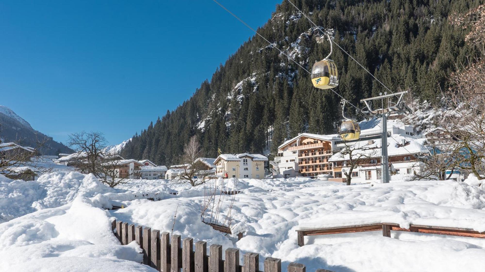 Hotel Alpenkoenigin - Sommer Silvretta Premium Card Inklusive ゼー エクステリア 写真